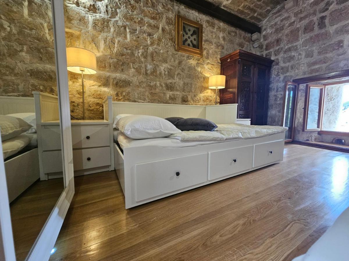 Arsenal * Korcula Town